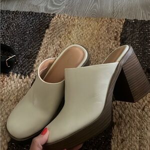 Universal Thread Cream Block Heel Mules